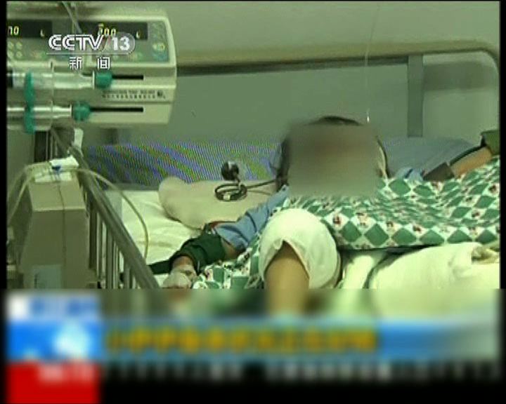 
民眾舉行悼念儀式哀悼列車事故死難者
