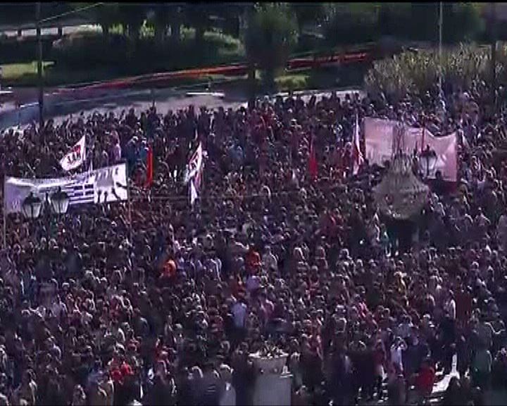 
首都雅典至少五萬人集會示威