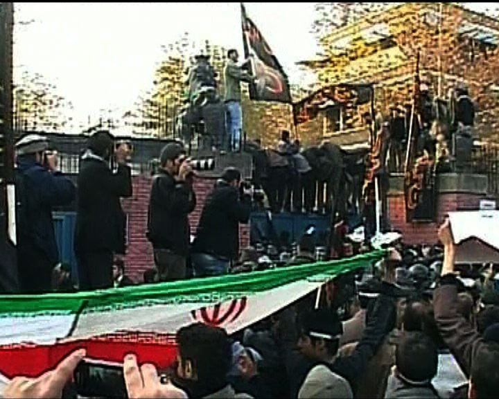 
伊朗反英示威抗議制裁