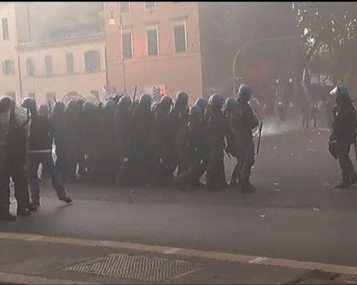 
意大利十萬人示威爆警民衝突