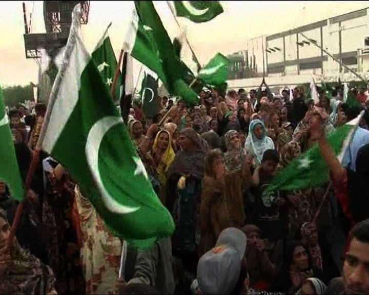 
巴基斯坦民眾抗議北約炸死士兵