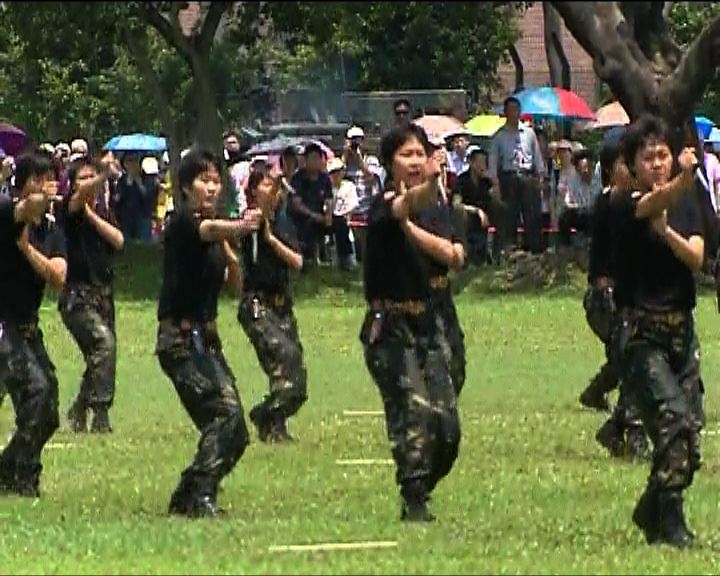 
解放軍石崗軍營開放