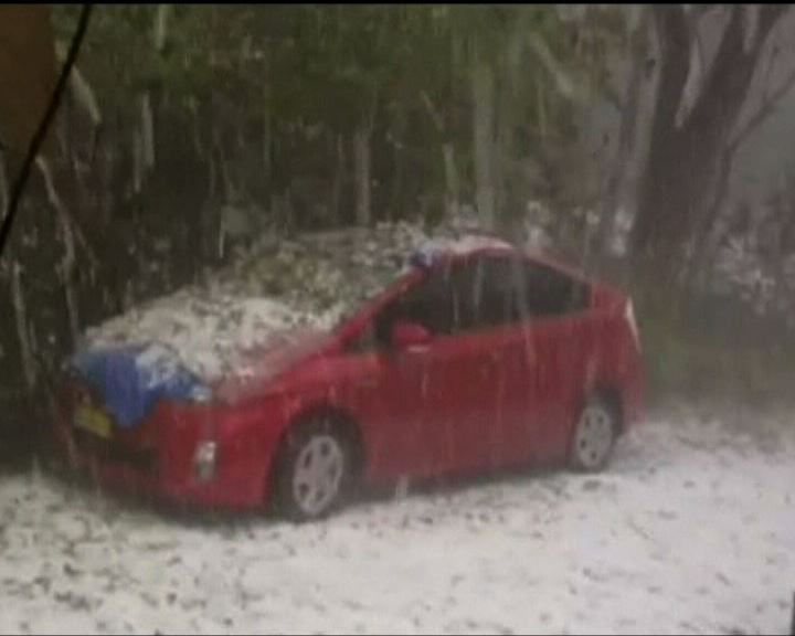 
澳洲東部遭雷雨及冰雹侵襲