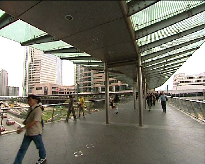 
港大下調本港全年經濟增長預測