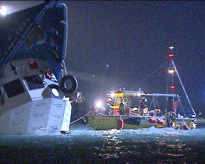 
南丫島撞船事故增至38人死