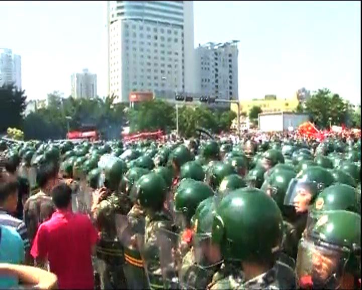 
深圳反日示威者與武警時有衝突