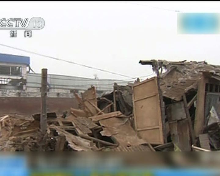 
山東化工廠發生爆炸波及民房