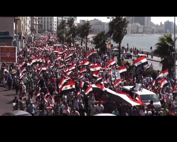 
埃及總統上任一年民眾示威抗議
