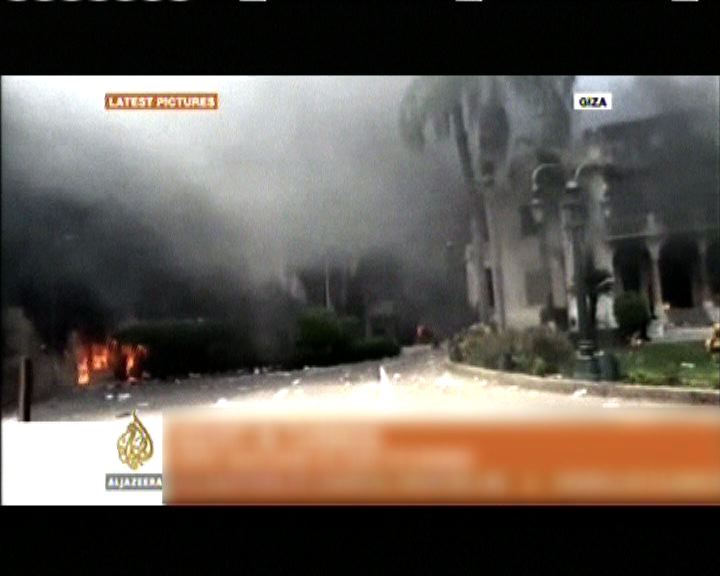 
吉薩地區政府大樓遭放火