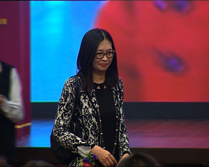 
梁鳳儀：辭職是另一次轉型