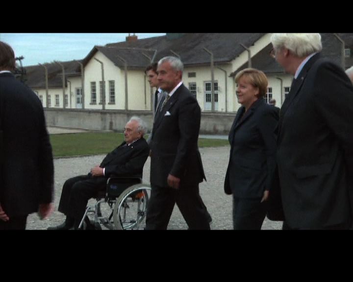 
德國總理默克爾參觀達豪集中營