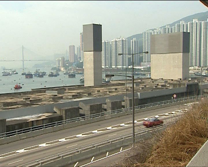 
分析：料內房會續來港涉足地產項目