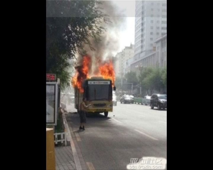 
烏魯木齊巴士起火一死六傷