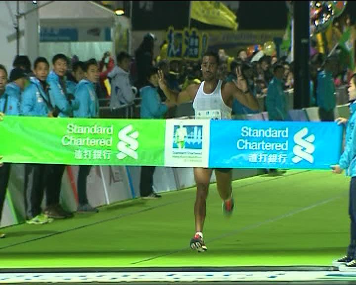 
十公里賽非洲裔選手首先衝線