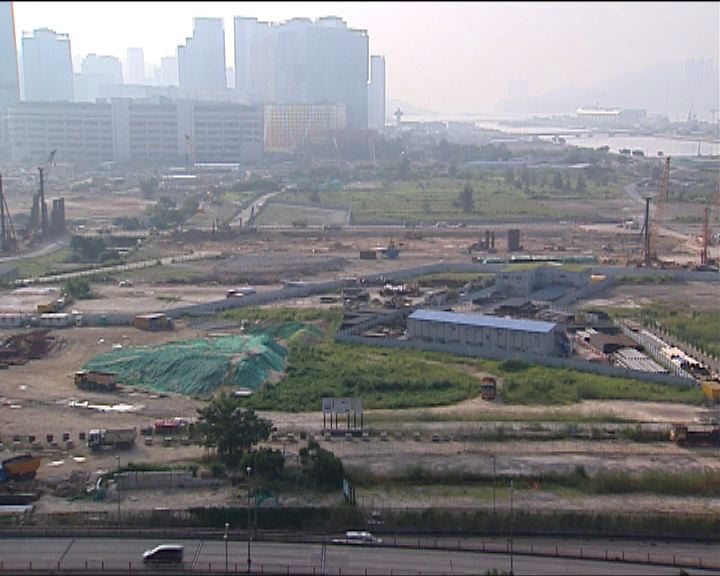 
梁振英：適度提高地積比率約兩成