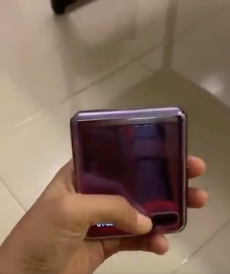 Samasung 首款上下對摺手機，Galaxy Z Flip 實機上手影片曝光！
