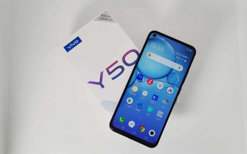 vivo Y50評測：平玩三鏡中階手機！
