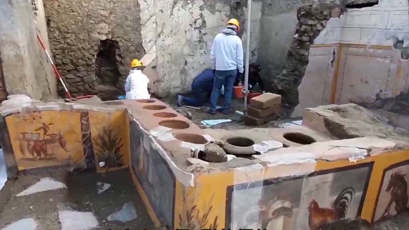 考古學家完整挖掘出龐貝古城快餐食店遺址