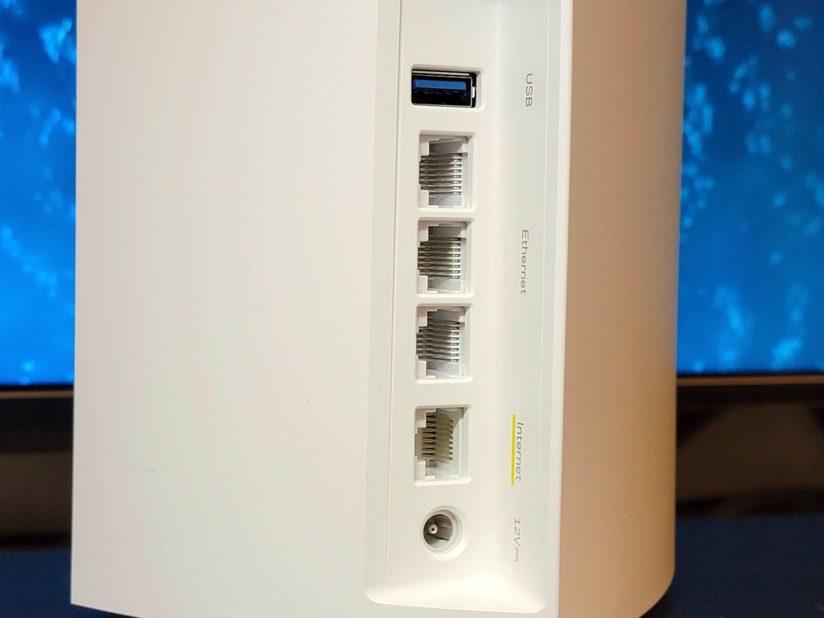 ▲Linksys Velop MX8400 AX4200提供三個Gigabit 乙太網絡和USB 3.0連接埠。