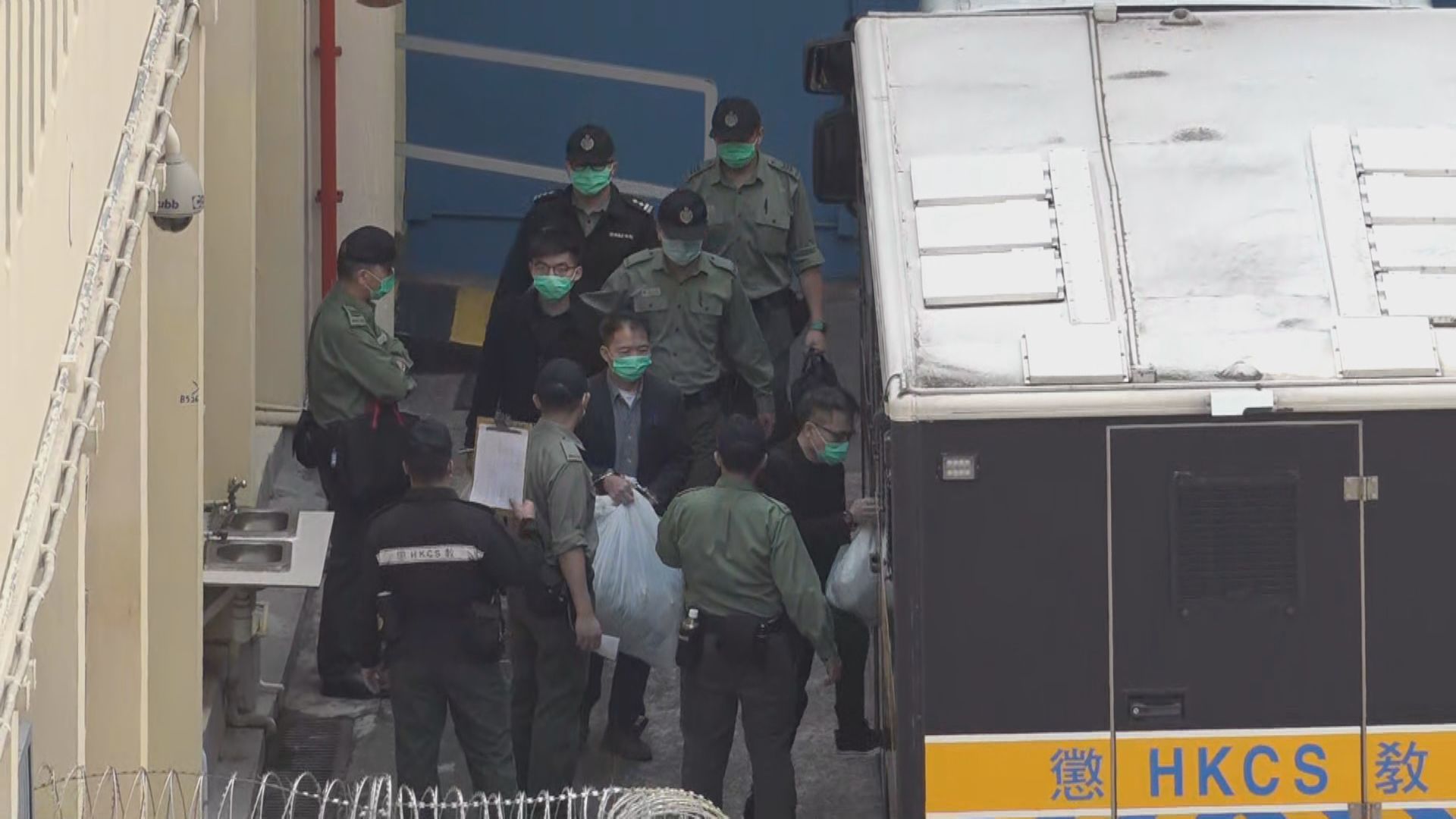 【即日焦點】科大一公司兩職員本港及上海確診　防護中心相信兩個案有關連；緬甸警方據報再以實彈鎮壓示威多人傷　至少六記者被捕