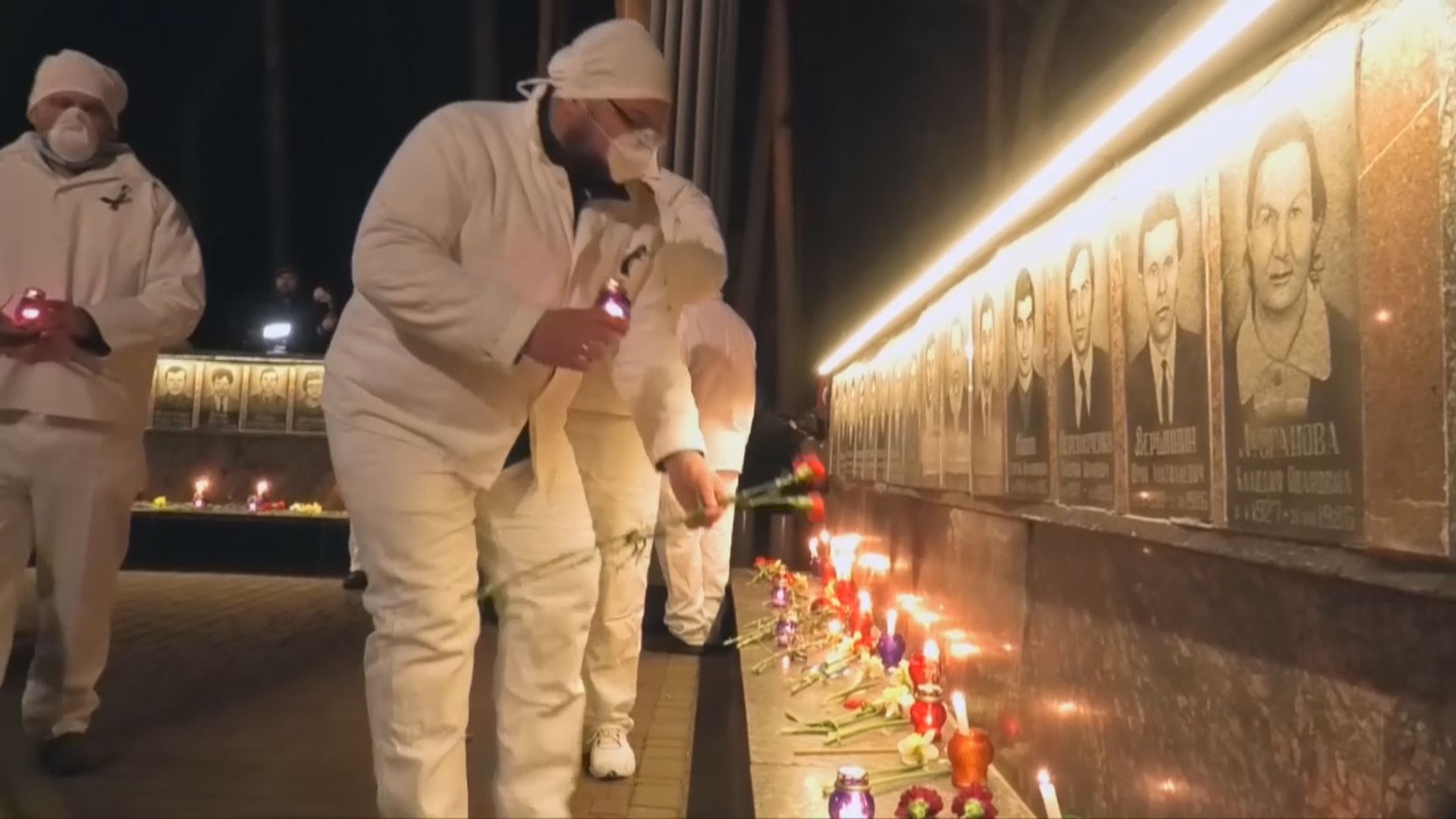 切爾諾貝爾核災難35周年　有民眾打扮成工作人員悼念