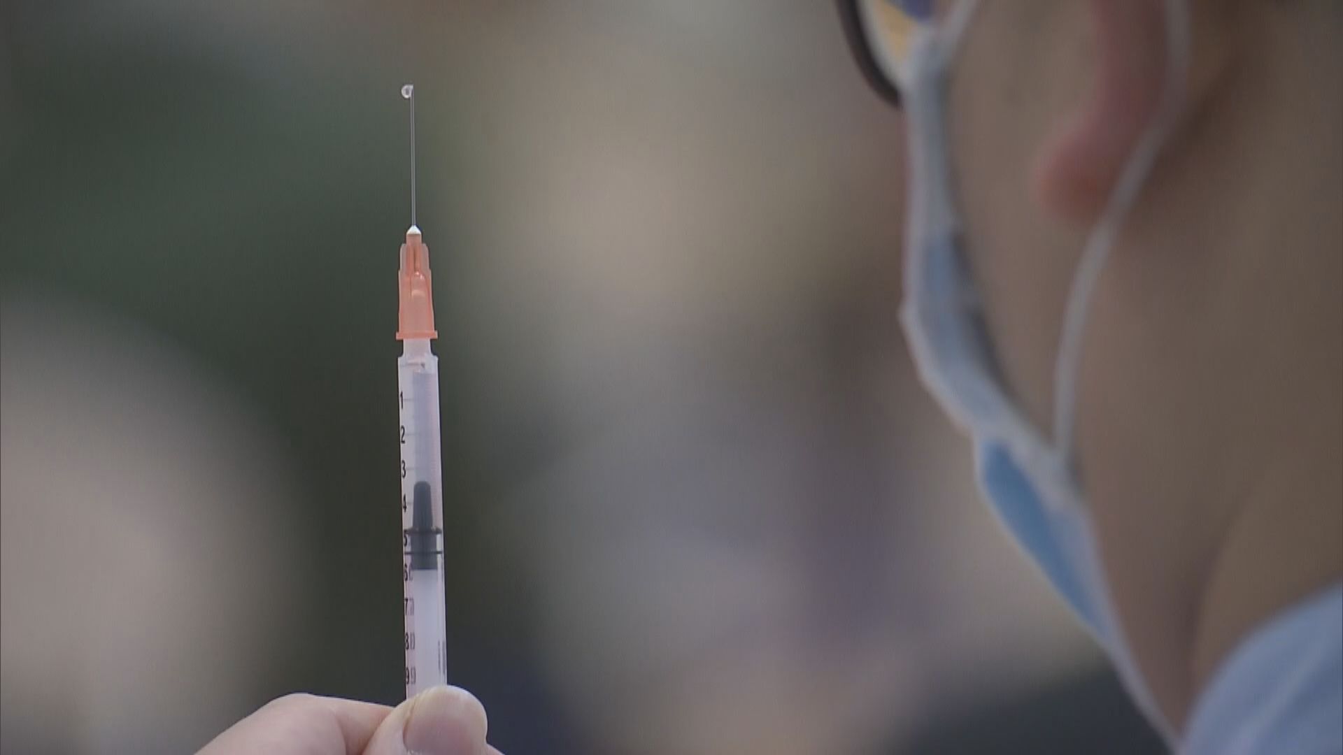 九人接種新冠疫苗後不適送院