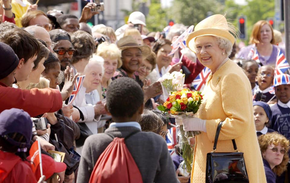 【舉國同慶】英女王明年在位70周年　哈里梅根夫婦擬回國參加慶典