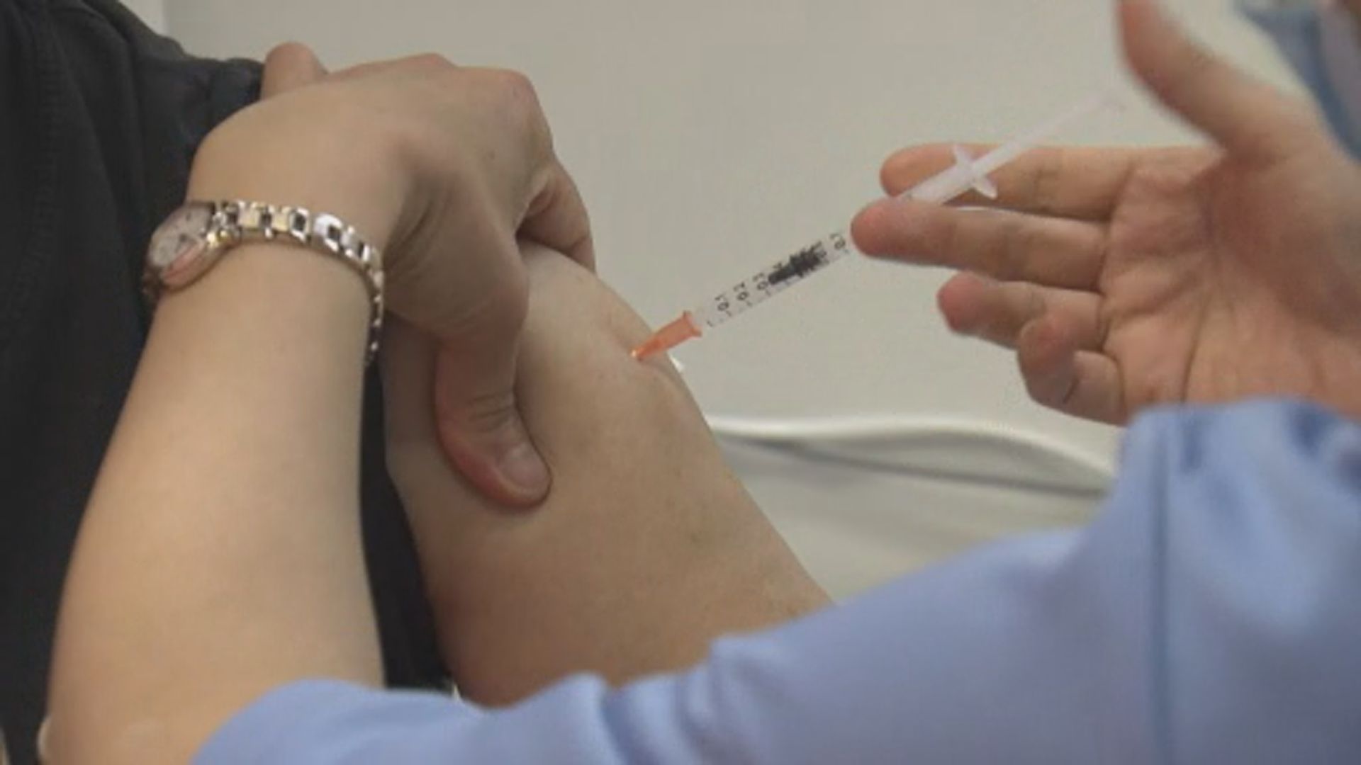 周五逾六萬人接種新冠疫苗