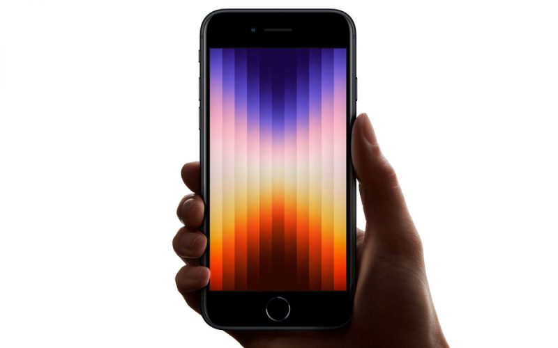 有 Touch ID 有 A15 仿生晶片，添 256GB 機型 iPhone SE 5G 賣 $3,699 起