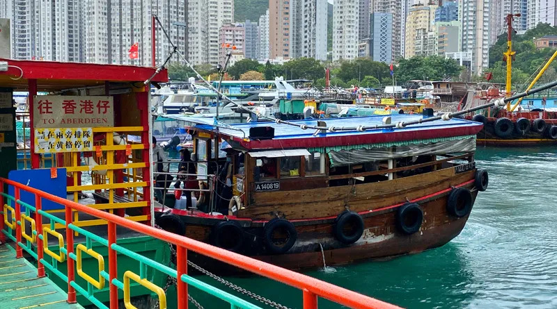 【本地遊】香港仔避風塘遊船河　連接香港仔及鴨脷洲嘅舢舨街渡