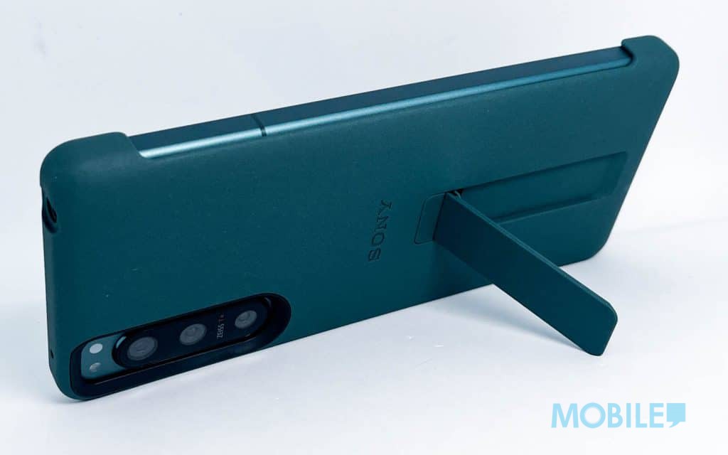▲ 同期發表 Xperia 5 IV 專屬時尚智能手機套連底座