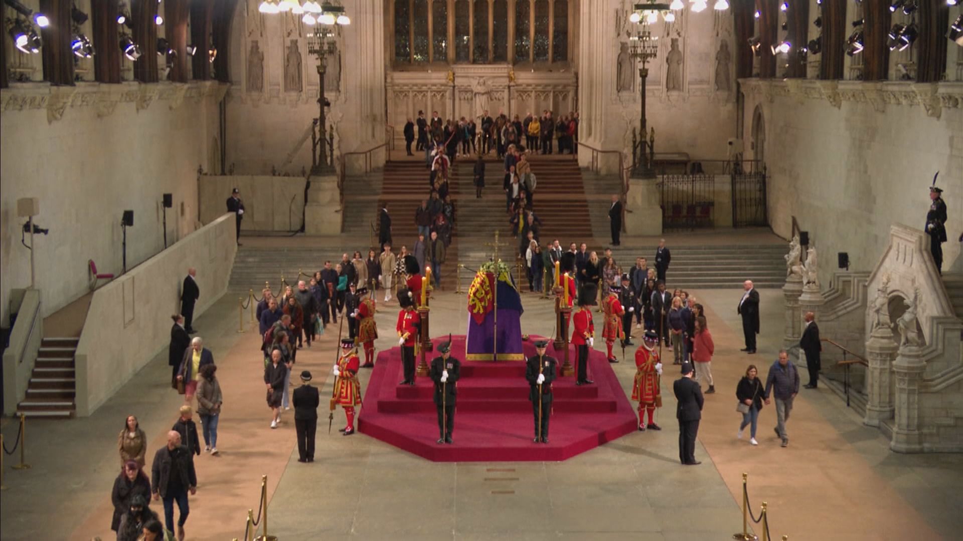 英政府指約25萬人到西敏廳瞻仰英女王靈柩