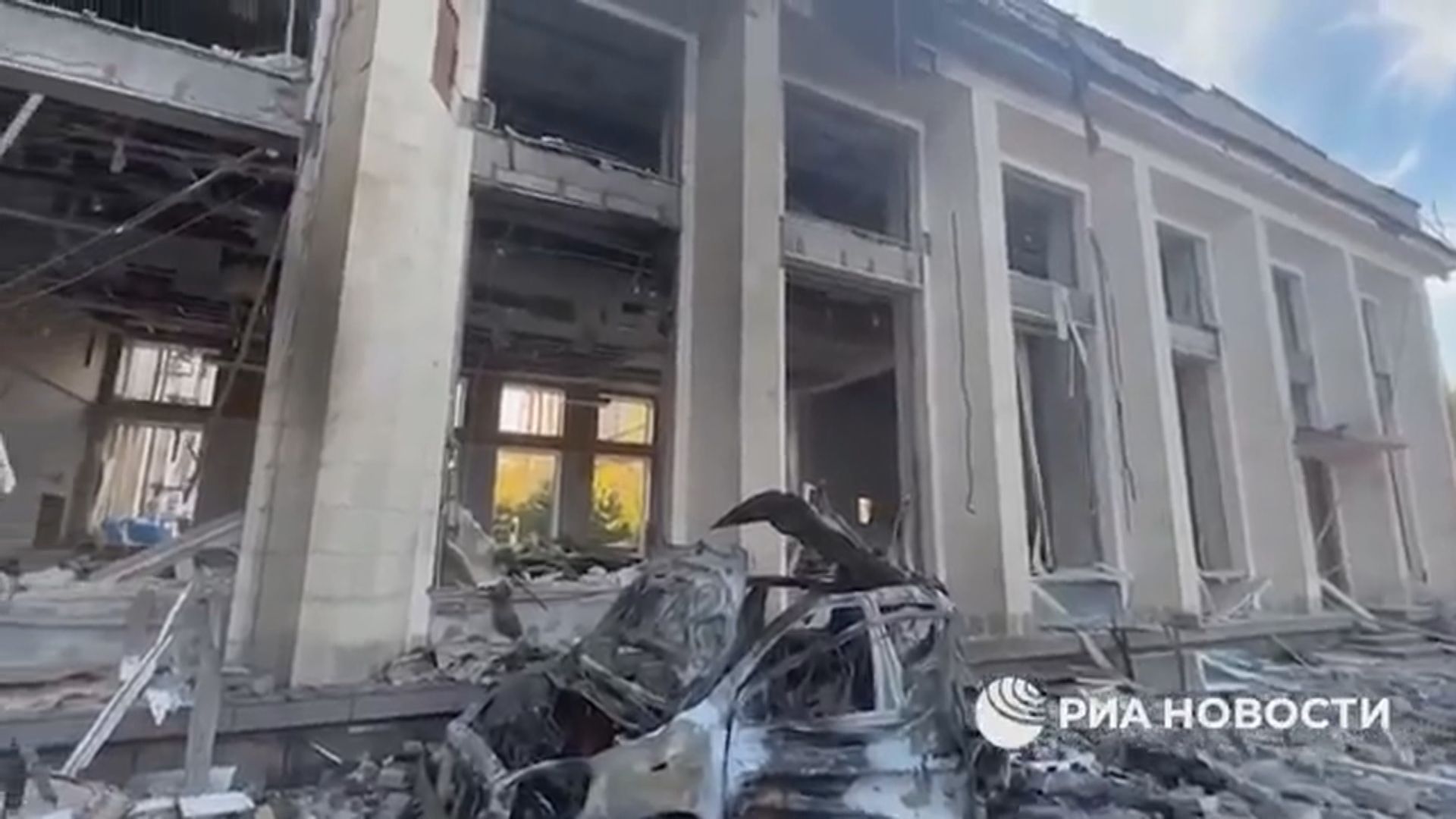 頓涅茨克市政府大樓遭空襲　市長指控是烏軍所為