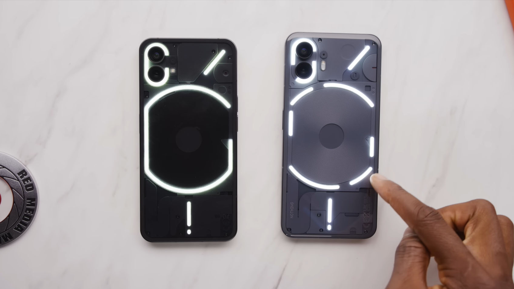 【外型揭曉】Nothing Phone (2) 機背LED設計小升級　Gimmick定實用？