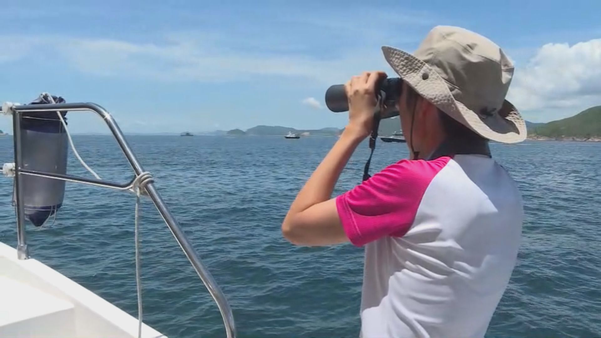 有市民西貢出海觀鯨 水警輪在牛尾海一帶加強巡邏