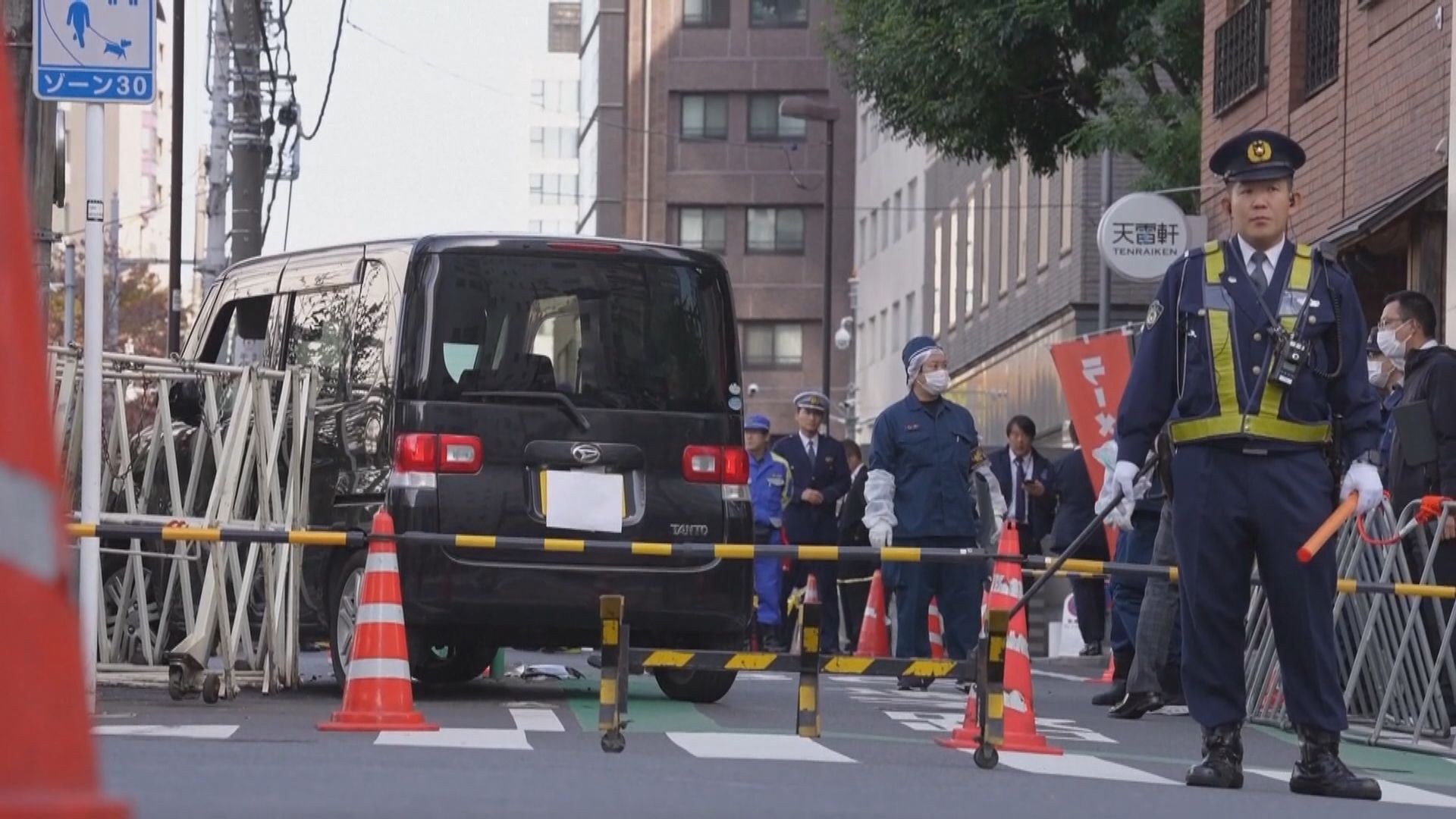 有汽車撞向以色列駐日大使館近門口路障 一男子被捕