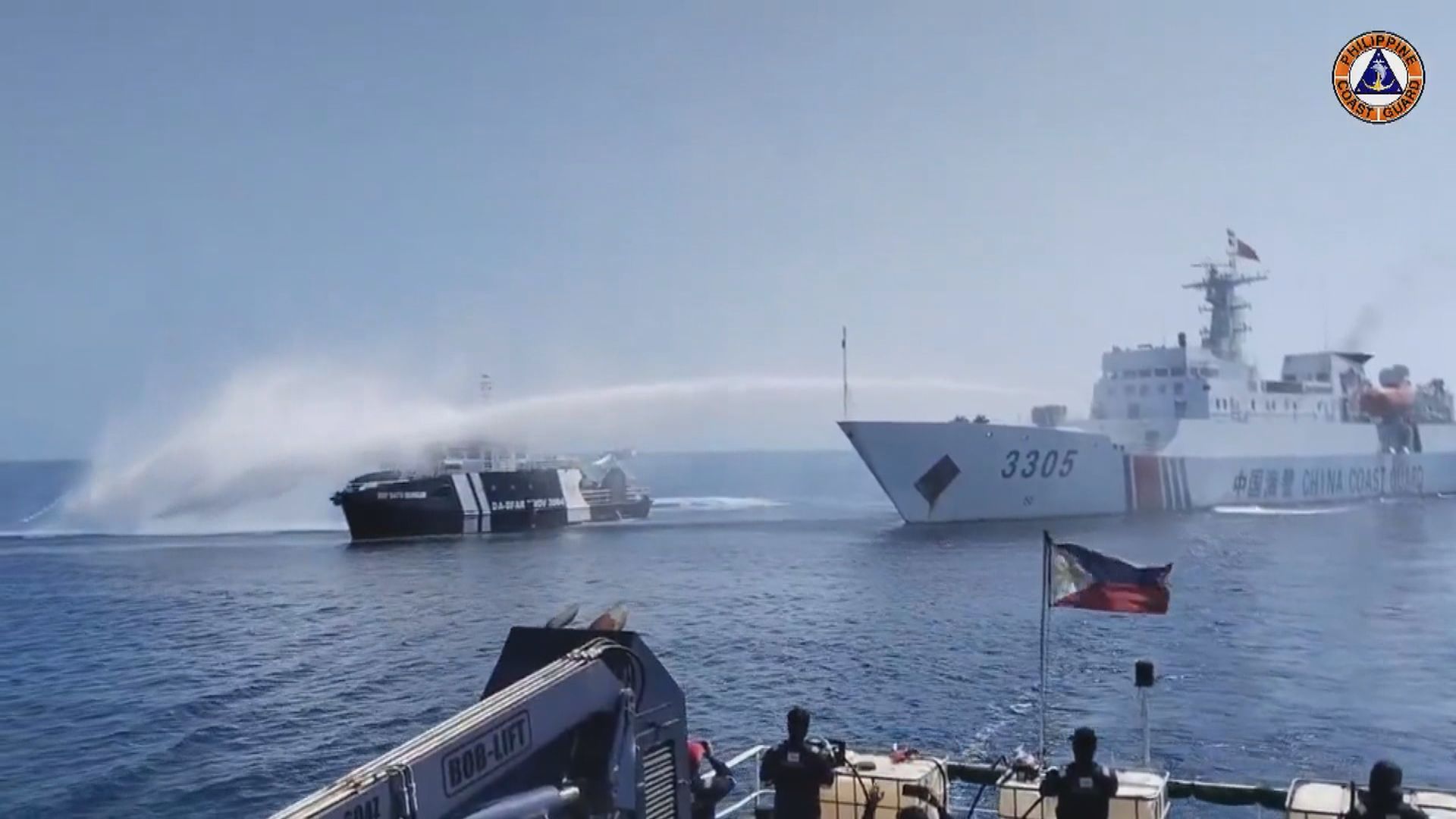 中國海警管控侵闖黃岩島附近海域菲公務船