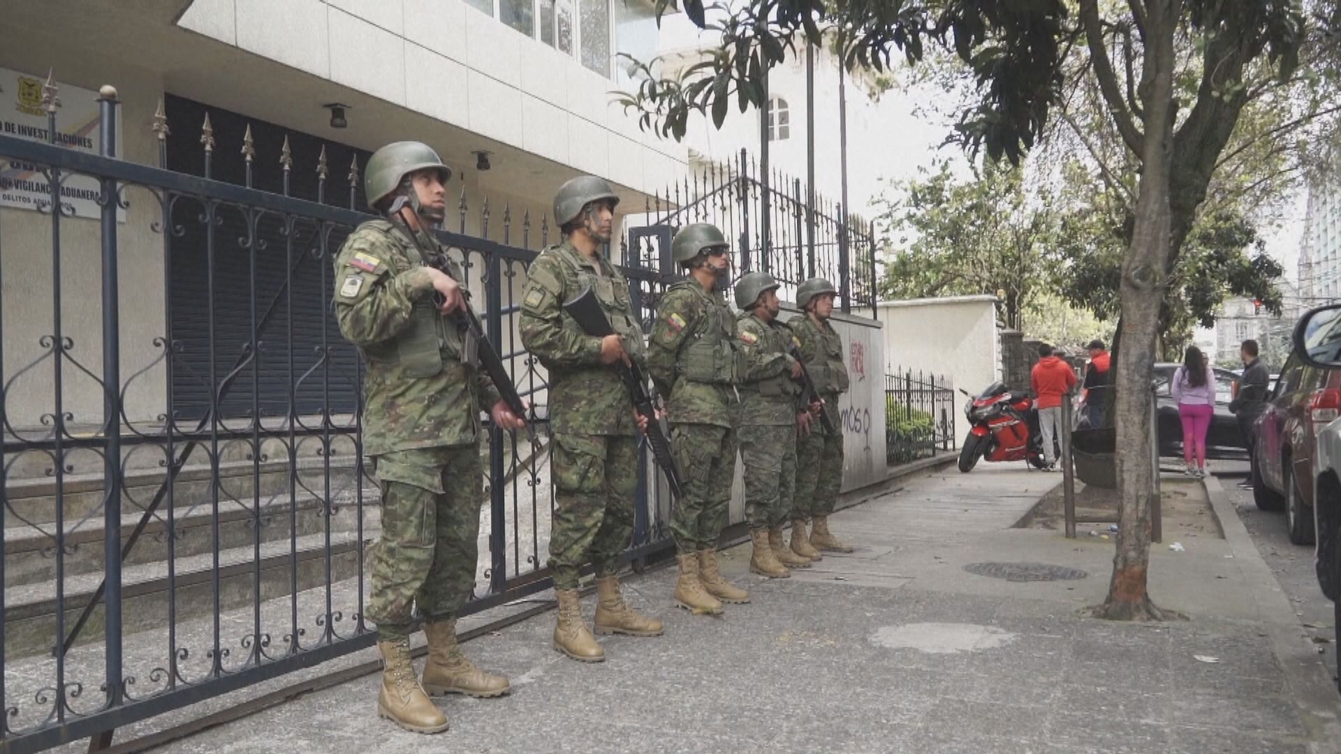 厄瓜多爾加派軍警於首都巡邏 當局指已拘至少70人