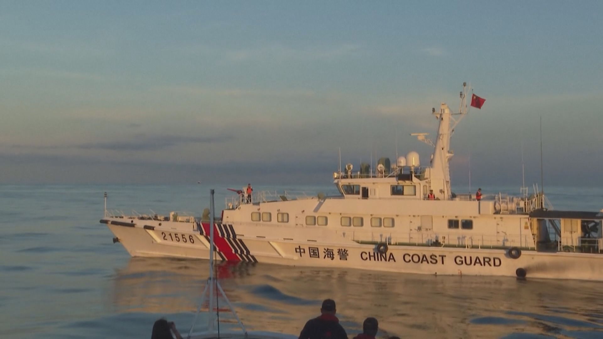 中國海警再指菲律賓船隻向仁愛礁菲軍艦運送物資