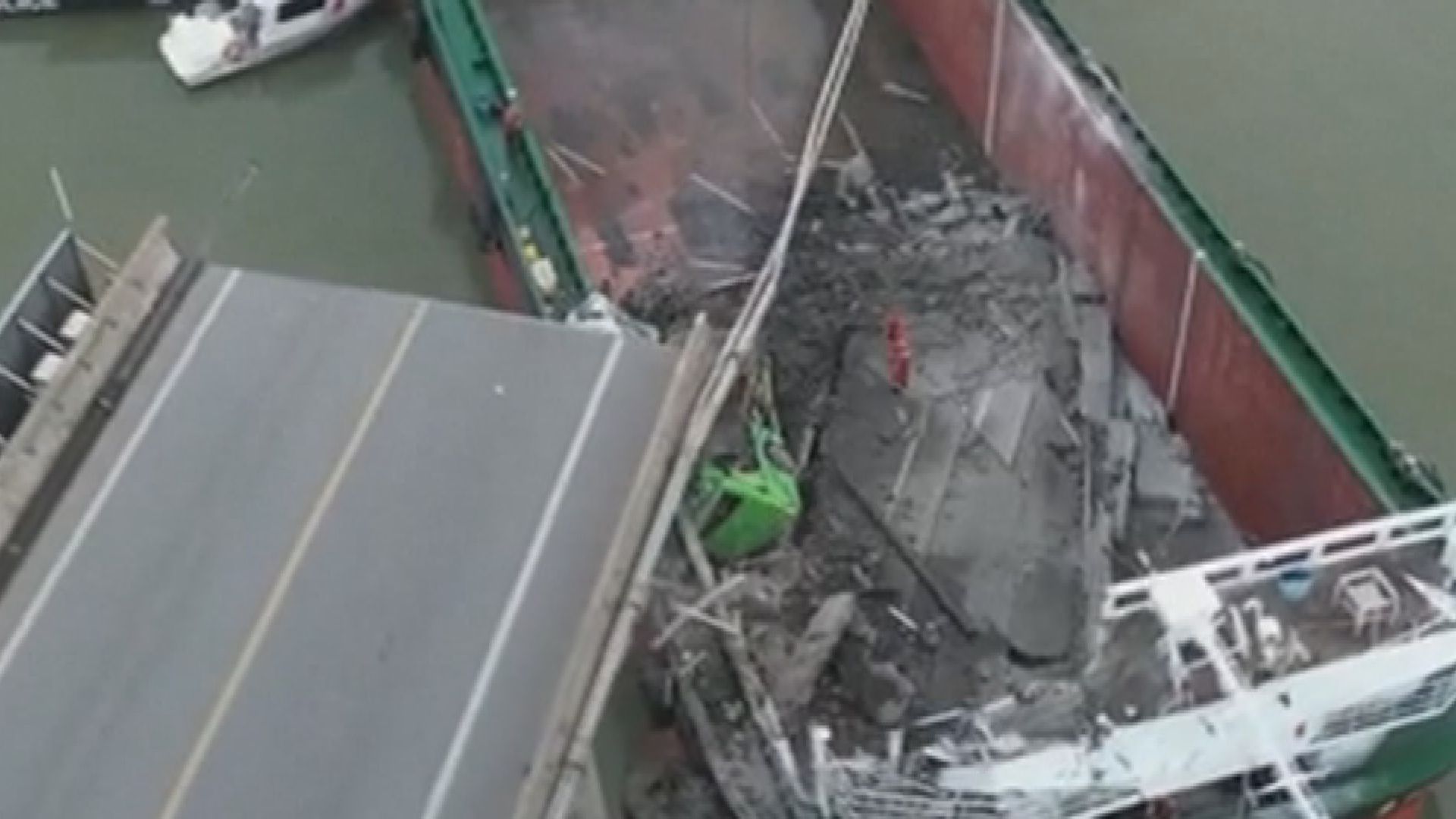 南沙貨船撞斷橋事故增至五死 橋墩嚴重傾斜需進一步拆除