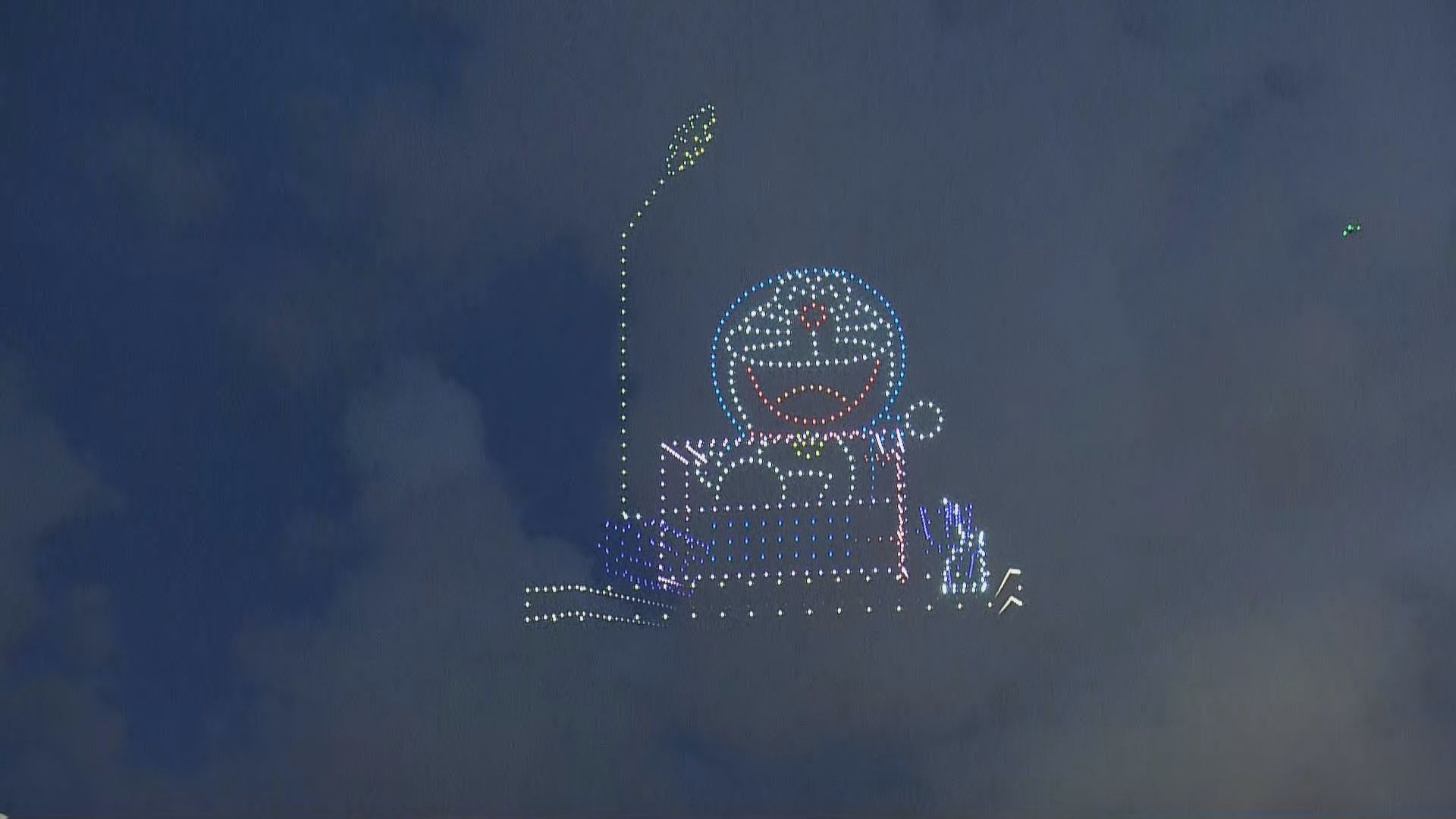 多啦A夢無人機表演再次在維港上演