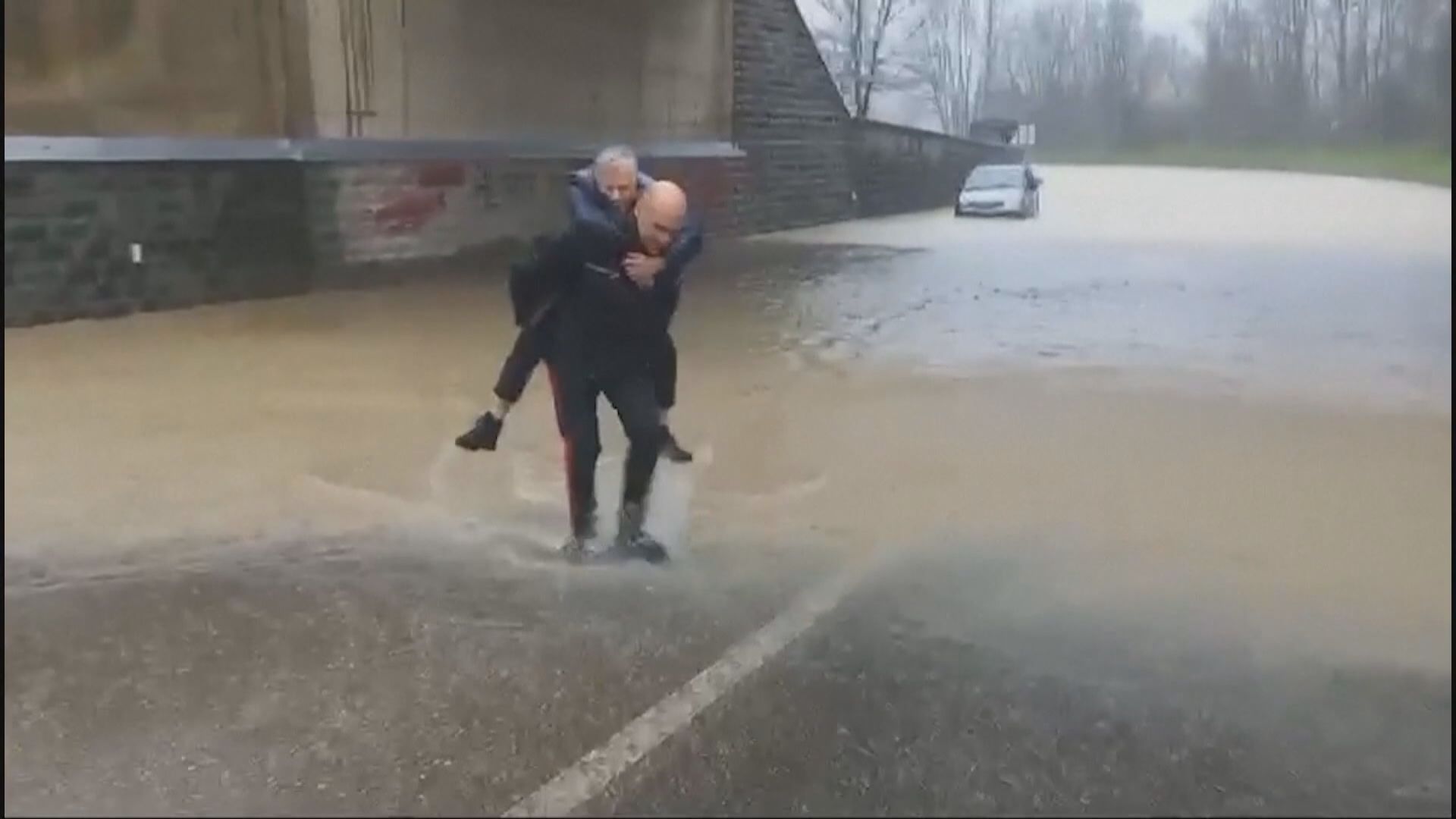 意大利佛羅倫斯等地暴雨成災　當局籲民眾及遊客提防災害