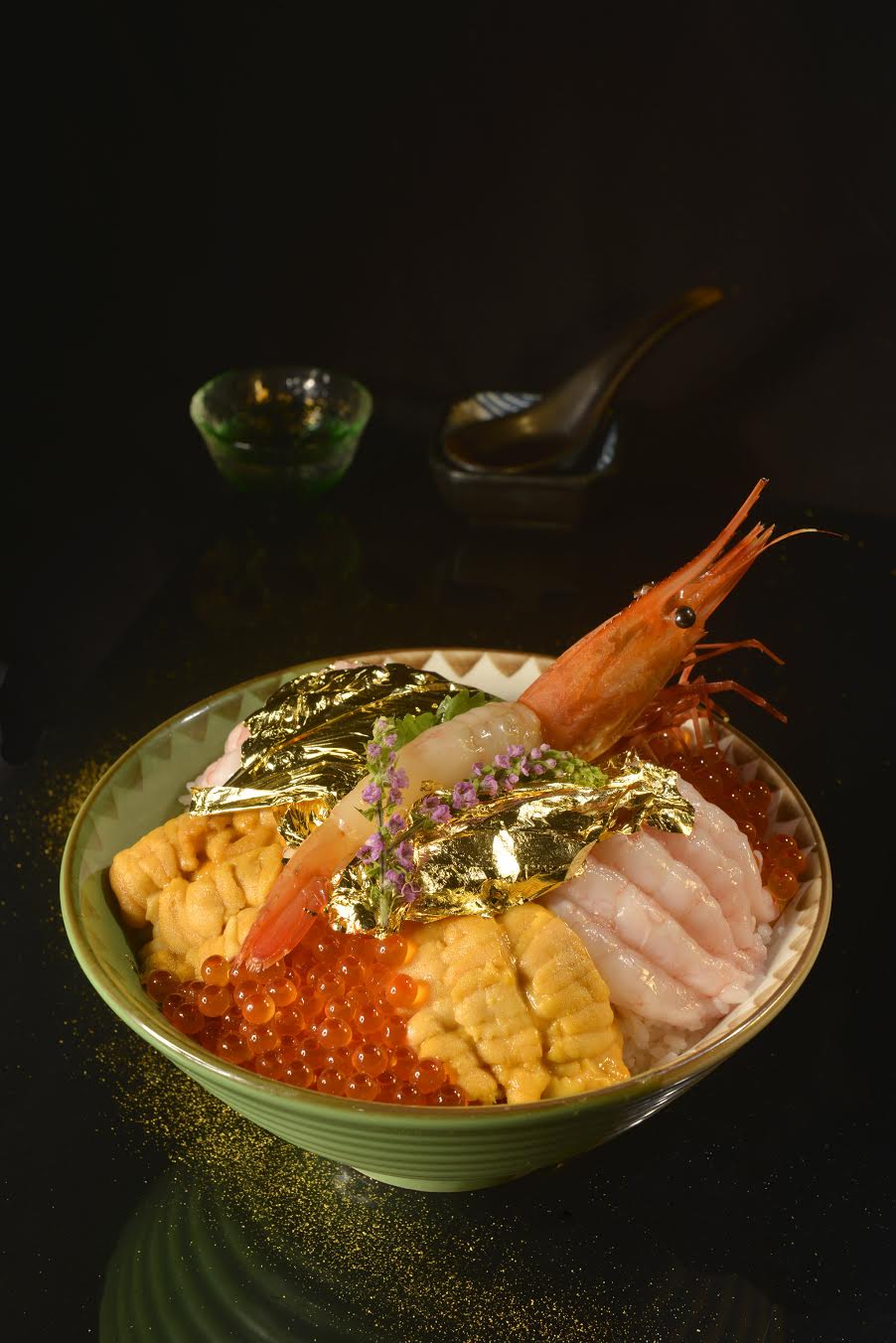 好食 大大塊金箔 全城首創 金丼 魚生飯 Now 新聞