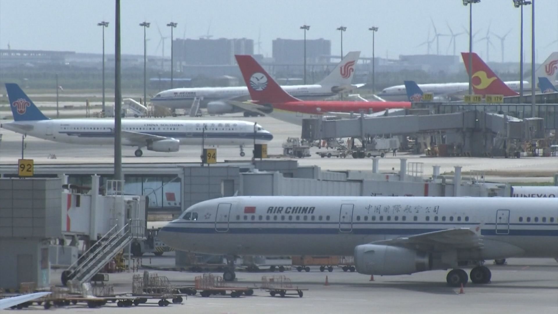 【疫情防控】路透:上海限外資航企國際航班載客率在40%以內
