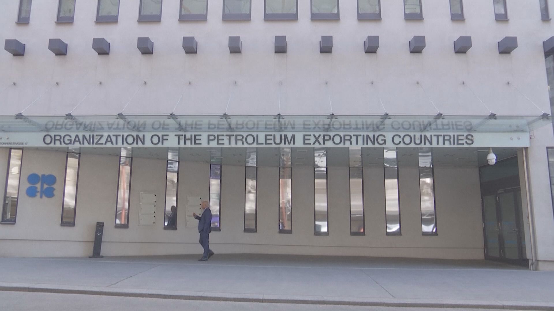 【周三開會】傳OPEC+擬每日減產逾100萬桶