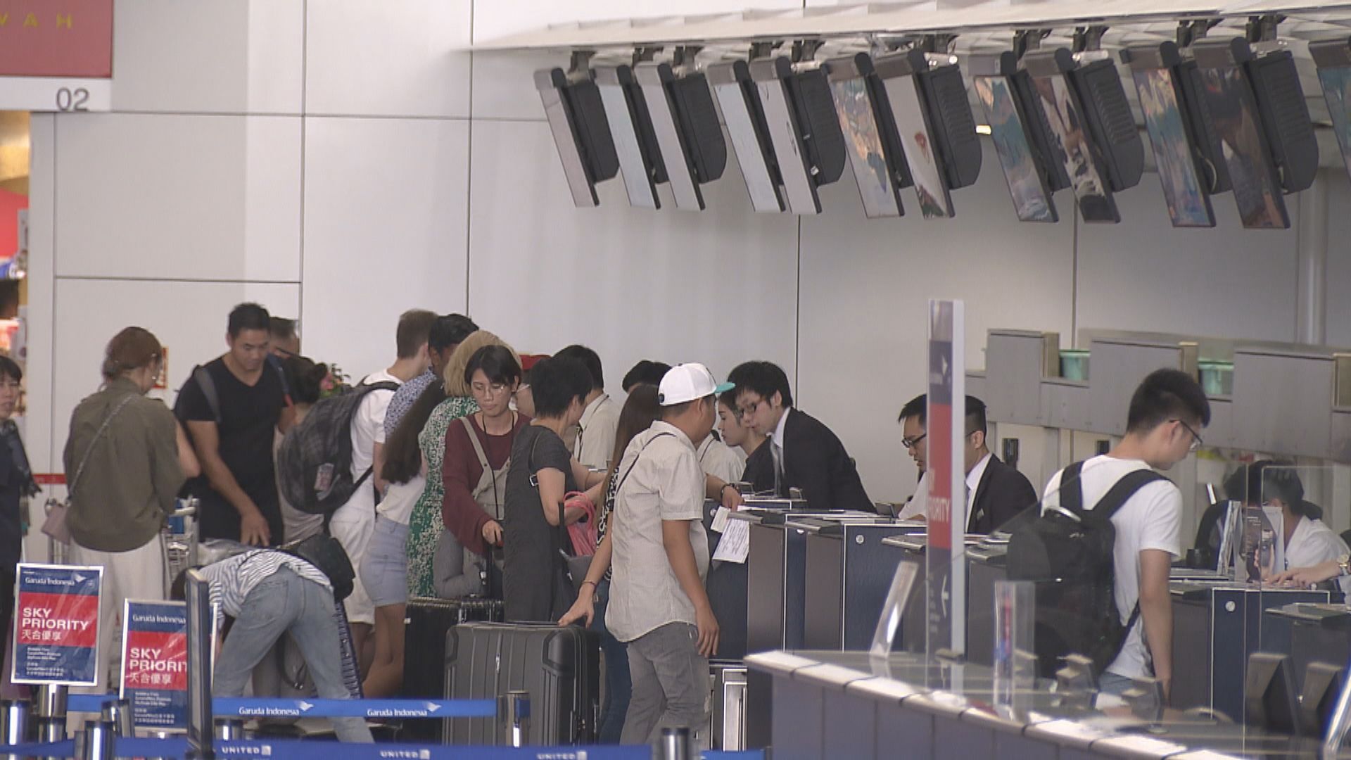 周一至少150班來往香港航班取消
