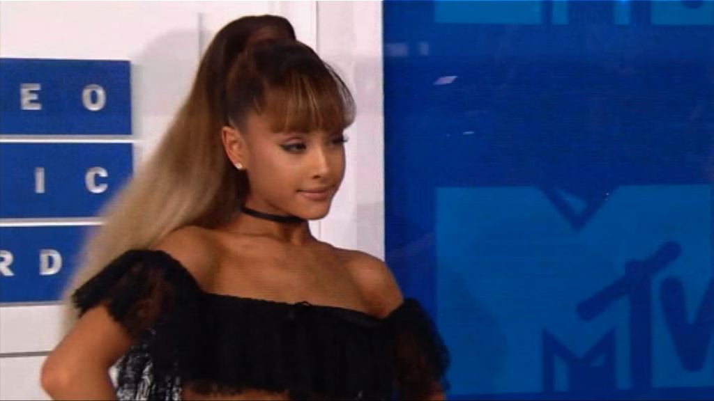 報道指Ariana Grande暫停歐洲巡演