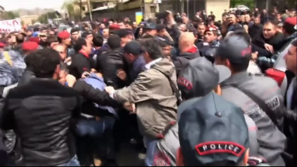 亞美尼亞示威續　反對派領袖被捕