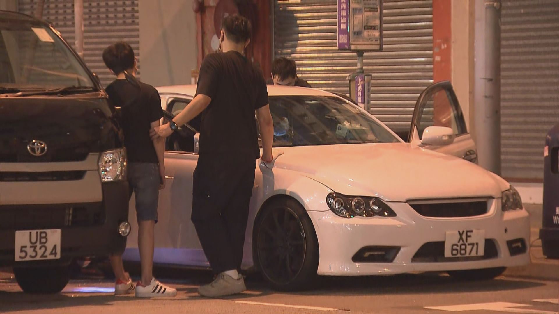 警方香港仔截私家車拘一漢檢少量毒品
