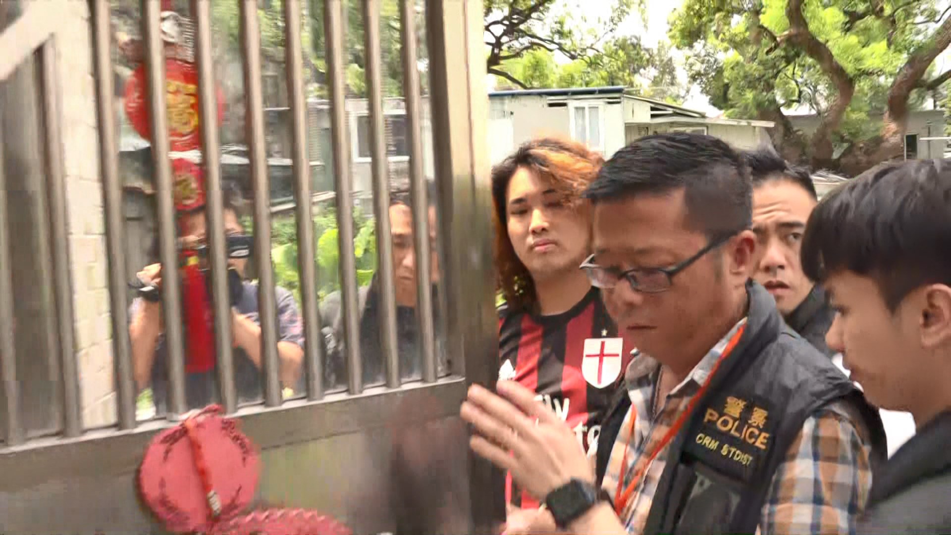 香港眾志朱恩浩稱被捕時遭警員武力對待